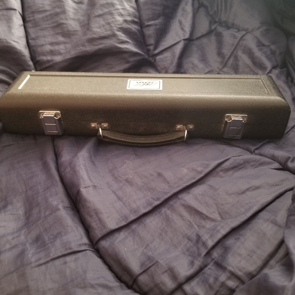 Flute - Picture 5 of 7